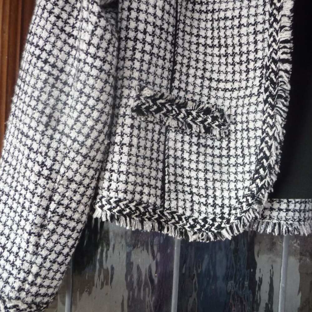 WHBM HOUNDSTOOTH JACKET BLAZER MEDIUM - image 2
